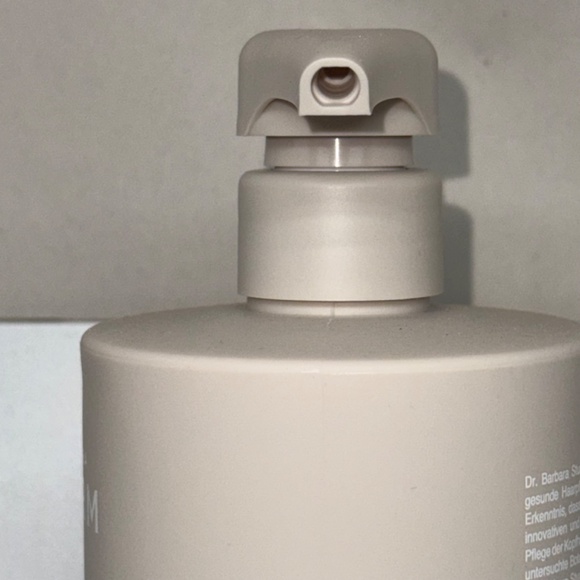 Dr. Barbara Sturm Repair Hair Mask 33.81 fl oz / 1000 mL PRO SIZE - Picture 5 of 5